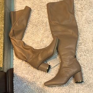 Knee high tan brand new boots